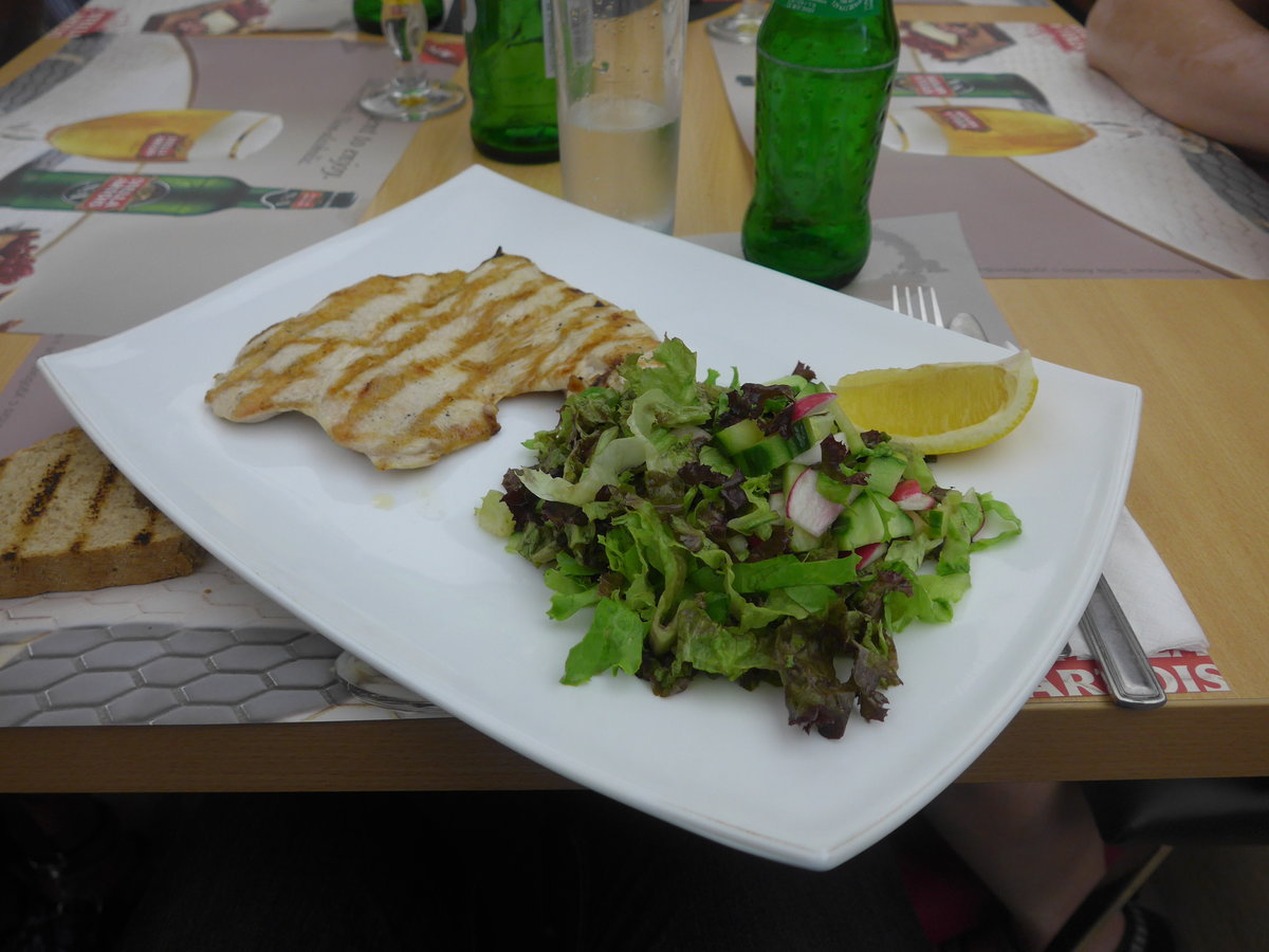(207'227) - Mittagessen im Restaurant Soprano am 4. Juli 2019 in Gabrovo