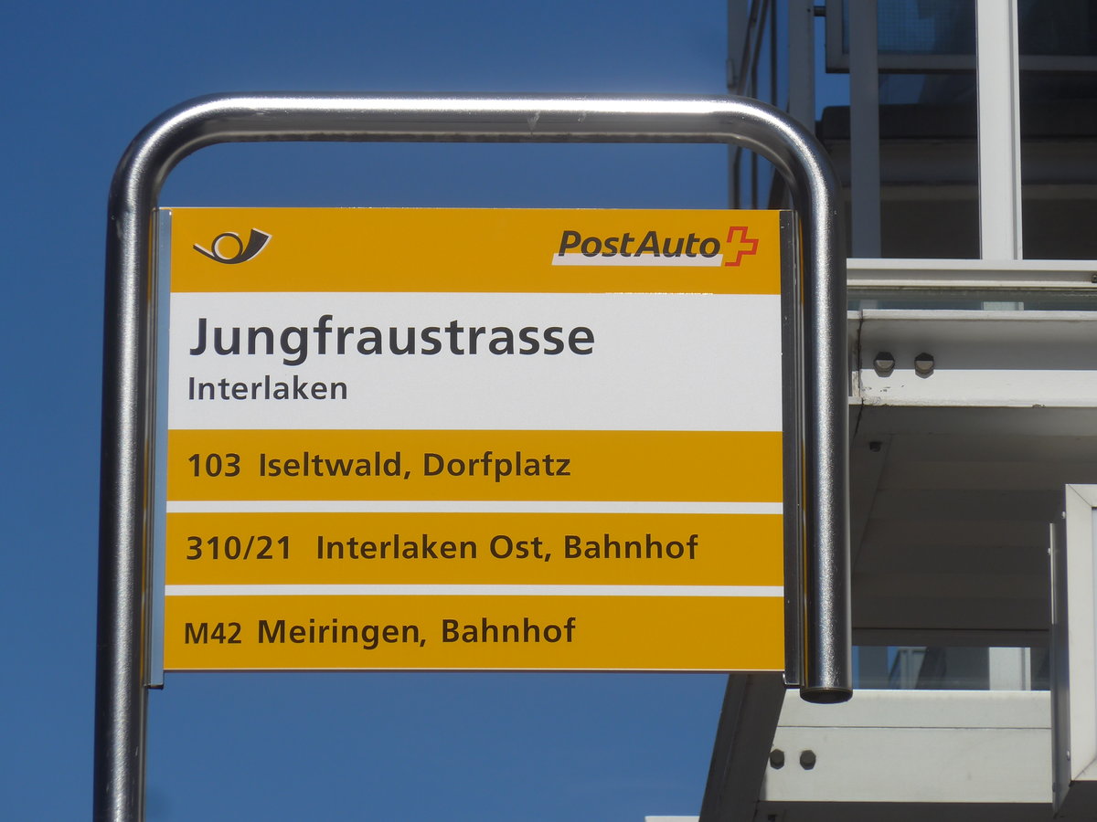 (216'085) - PostAuto-Haltestelle - Interlaken, Jungfraustrasse - am 15. April 2020