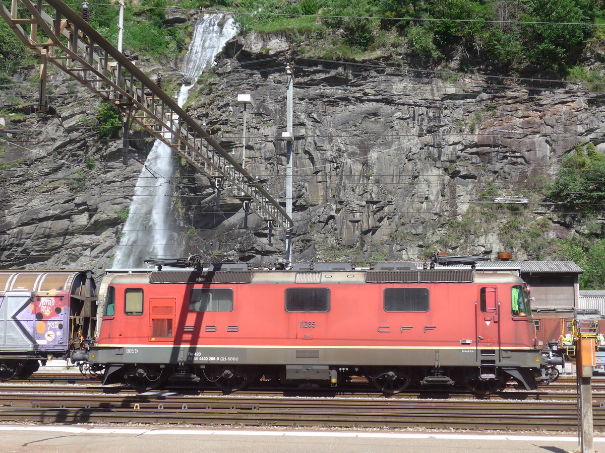 (217'338) - SBB-Lokomotive - Nr. 11'285 - am 24. Mai 2020 im Bahnhof Biasca