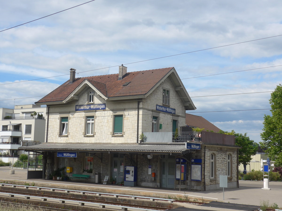 (217'435) - Der Bahnhof Winterthur-Wlflingen am 30. Mai 2020