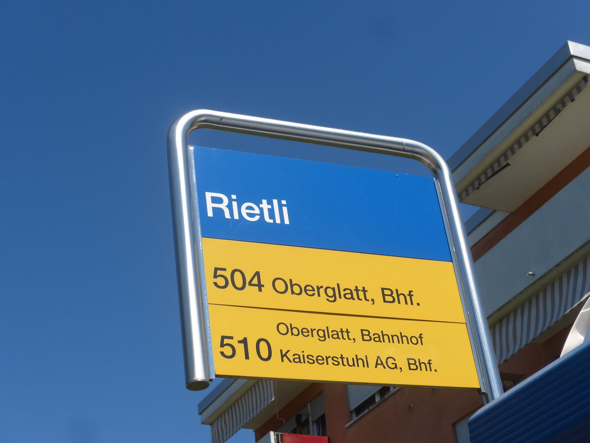 (218'735) - PostAuto-Haltestelle - Oberglatt, Rietli - am 18. Juli 2020