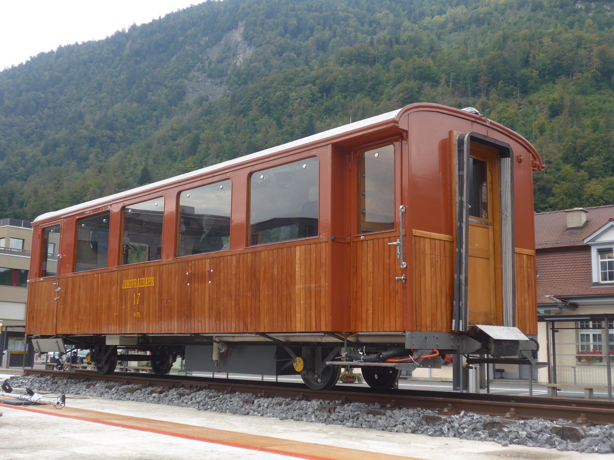 (220'905) - Jungfraubahn-Personenwagen - Nr. 17 - am 21. September 2020 beim Bahnhof Interlaken Ost