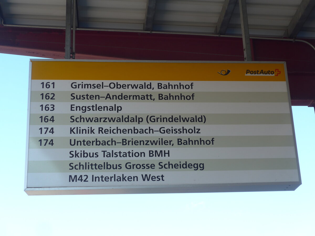 (225'815) - PostAuto-Haltestelle - Meiringen, Bahnhof - am 11. Juni 2021