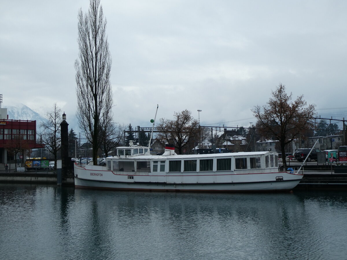 (231'074) - Motorschiff Oberhofen am 6. Dezember 2021 an der Schifflndte Thun