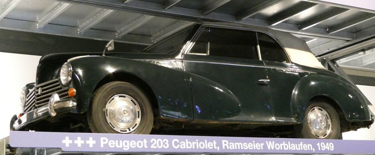 (241'736) - Peugeot Cabriolet von 1949 am 22. Oktober 2022 in Luzern, Verkehrshaus