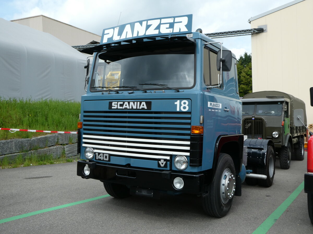 (249'747) - Planzer, Dietikon - Nr. 18 - Scania am 6. Mai 2023 in Attikon, Wegmller