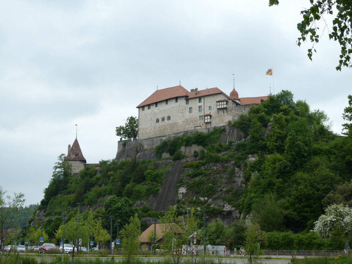 (250'288) - Das Schloss Laupen am 20. Mai 2023