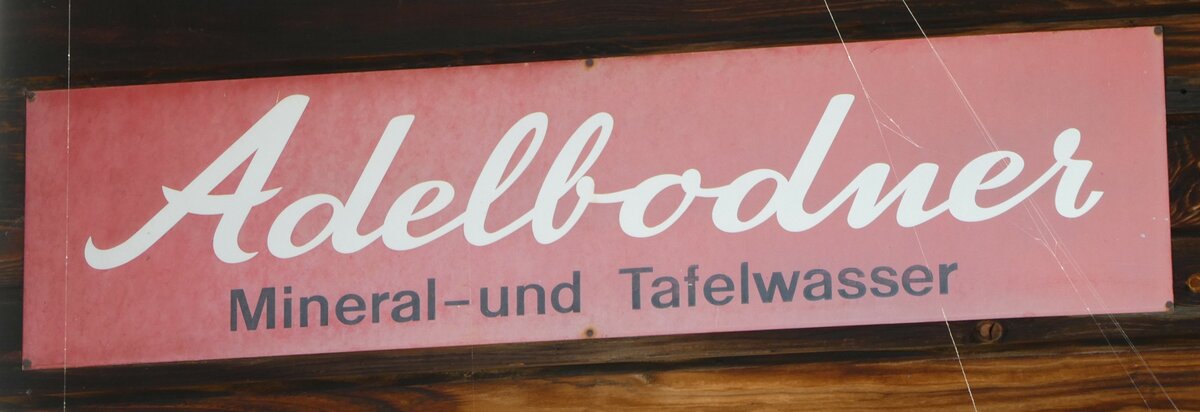(255'062) - Altes Adelbodner-Schild am 10. September 2023 auf der Bundalp