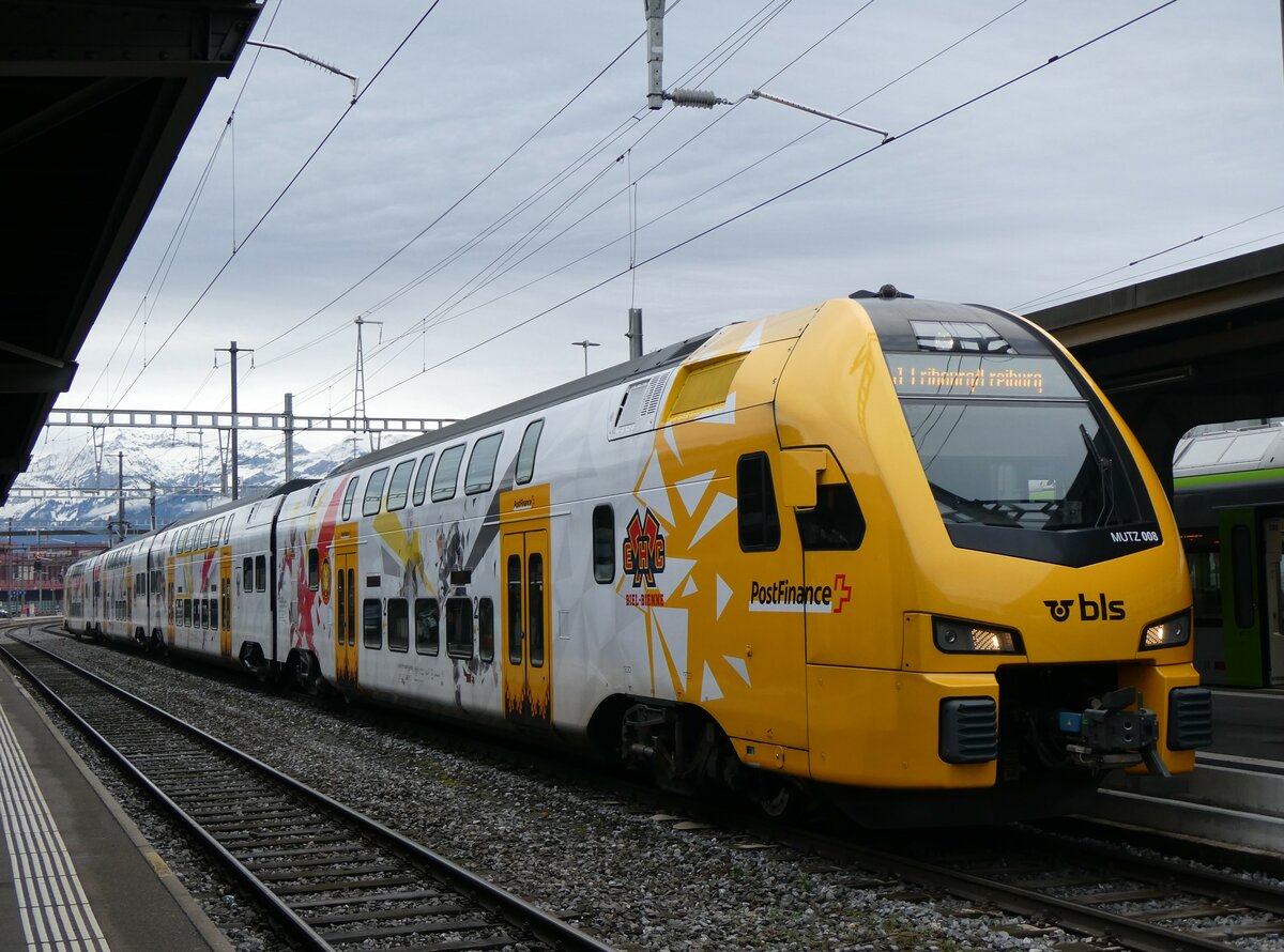 (259'042) - BLS Mutz-Pendelzug - Nr. 8 - am 2. Februar 2024 im Bahnhof Thun