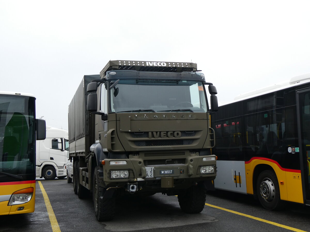(259'418) - Schweizer Armee - M+36'517 - Iveco am 17. Februar 2024 in Kerzers, Interbus
