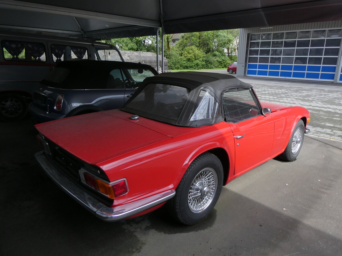 (263'878) - Triumph TR6 am 22. Juni 2024 in Nfels, FBW-Museum