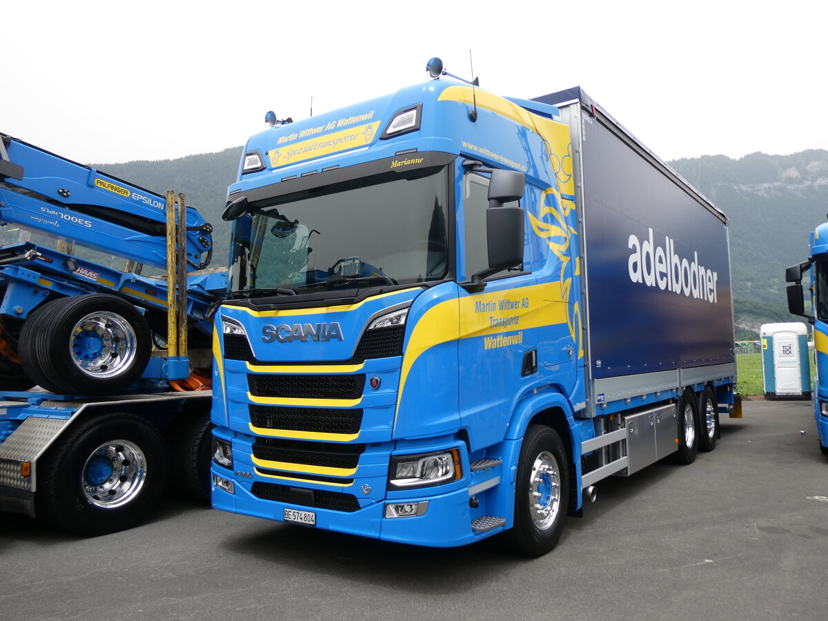 (264'174) - Wittwer, Wattenwil - BE 574'804 - Scania am 29. Juni 2024 in Interlaken, Flugplatz