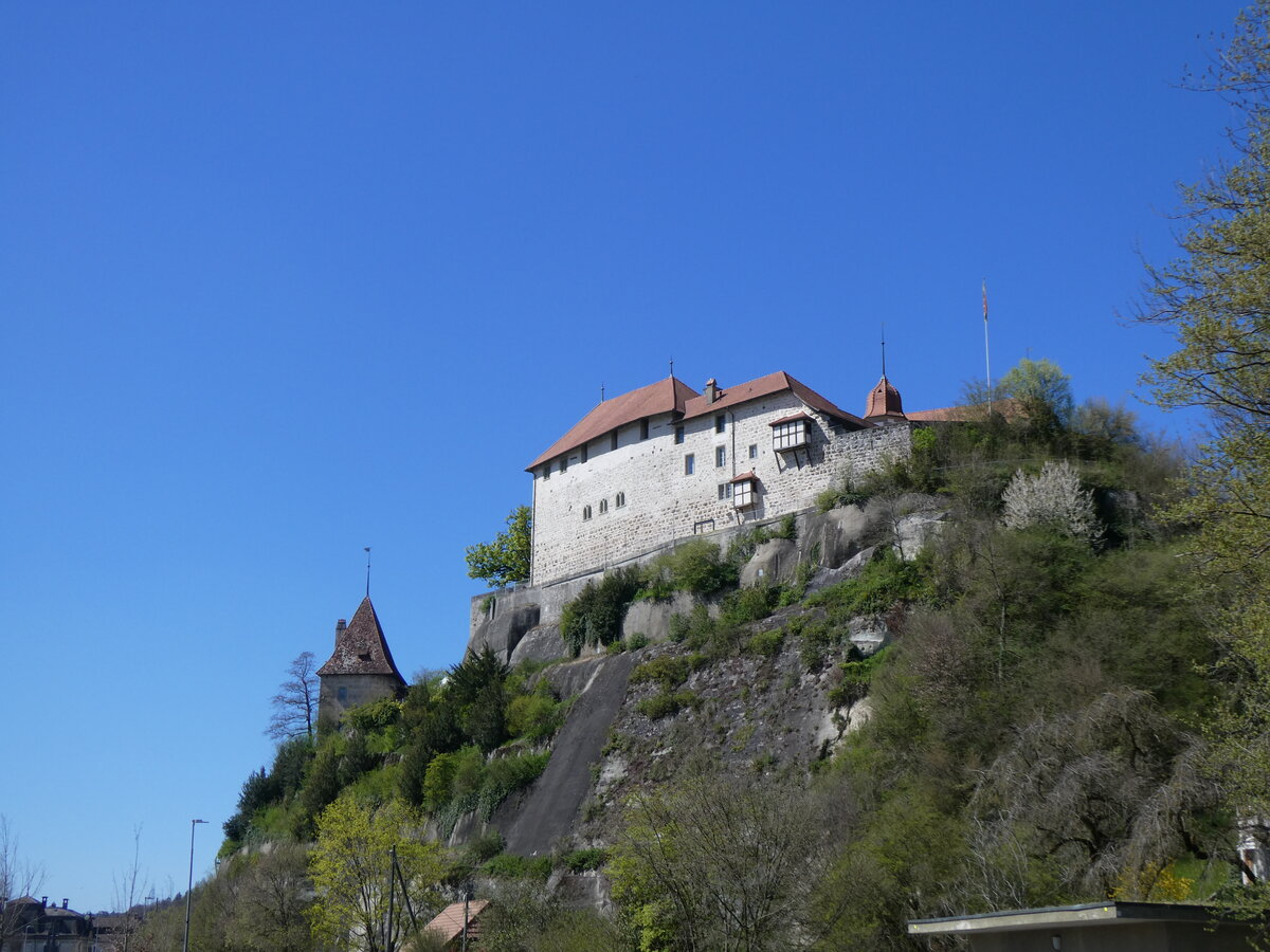 (273'854) - Das Schloss Laupen am 11. April 2025