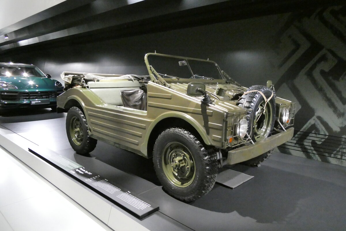 (283'059) - Porsche Jagdwagen am 11. Dezember 2025 in Zuffenhausen, Porsche Museum