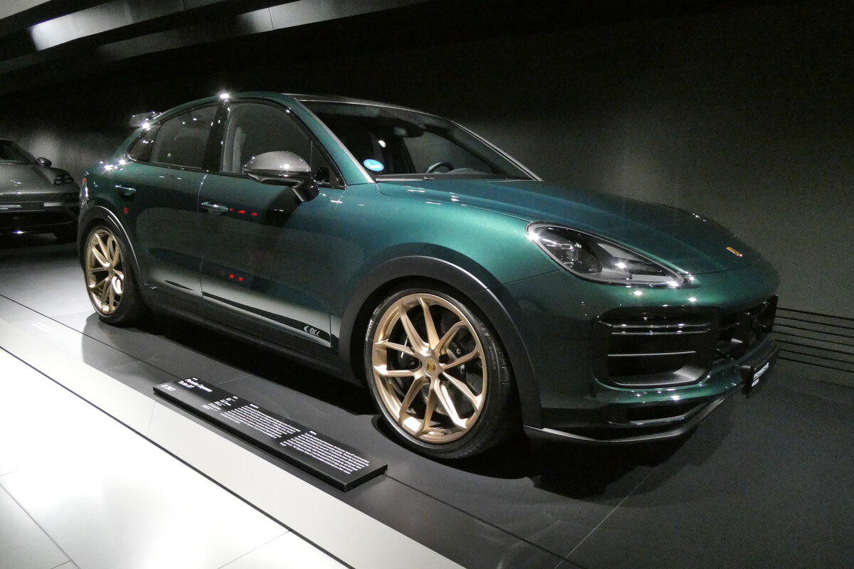 (283'060) - Porsche am 11. Dezember 2025 in Zuffenhausen, Porsche Museum