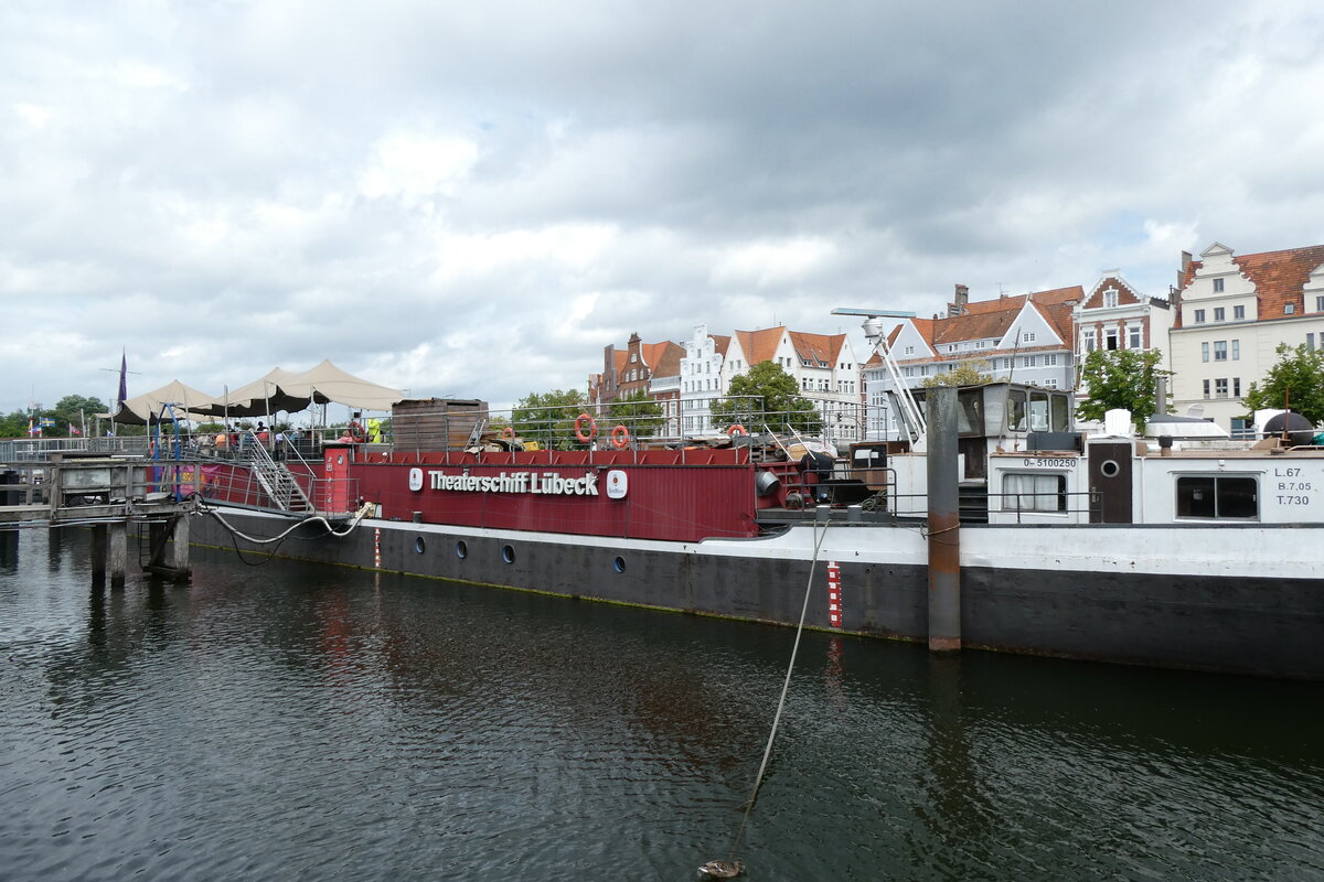 (287'658) - Hansestadt L�beck an der Trave am 7. Juni 2026 mit Theaterschiff Marie