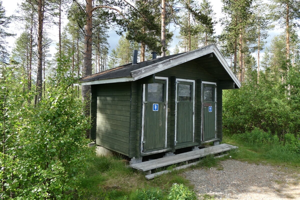 (288'052) - WC mit Plumpsklo auf dem Rastpaltz am 11. Juni 2026 bei Spdankyla