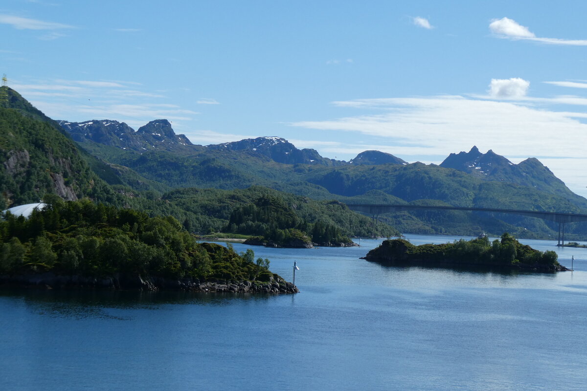 (288'581) - Impressionen von den Lofoten am 15. Juni 2026