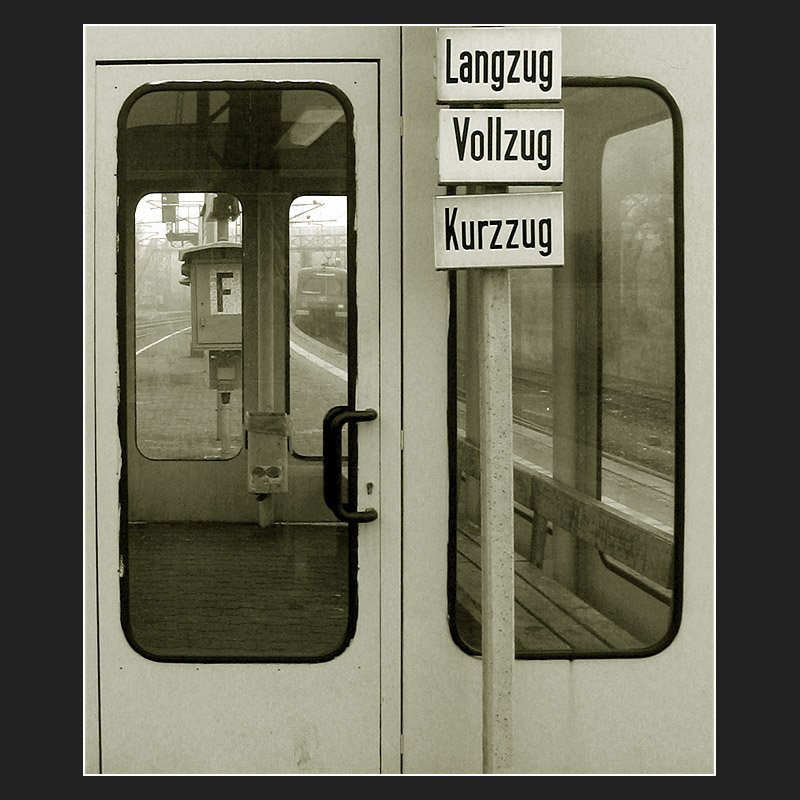 . Langzug, Vollzug, Kurzzug - Bahnhofsalltag in Waiblingen. (Jonas)