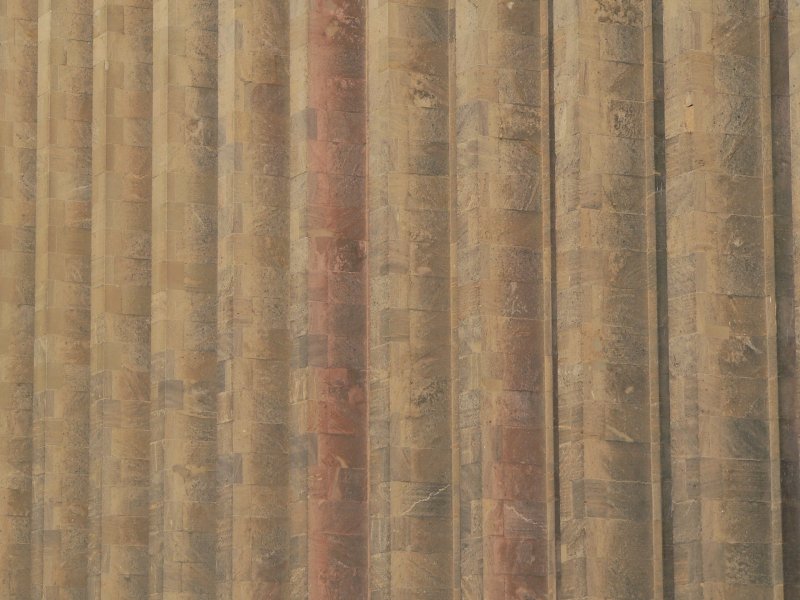 S�ulen am Flughafen Berlin Tempelhof. 2007