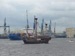 (204'772) - 830. Hafengeburtstag mit Schiffsparade am 10. Mai 2019 auf der Elbe in Hamburg