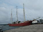 (254'431) - Segelschiff auf dem Peenestrom am 31. August 2023 in Peenemnde