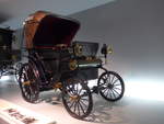 (186'319) - Daimler  Riemenwagen  Vis--Vis von 1896 am 12. November 2017 in Stuttgart, Mercedes-Benz Museum