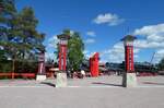(289'013) - Der Polarkreis geht durch das Santaclaus Village am 11. Juni 2026 in Rovaniemi