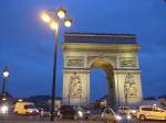 (167'031) - Der Arc de Triomphe am Abend am 16.