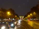 Denkmale/468900/167035---die-champs-elyses-und-der (167'035) - Die Champs-Elyses und der Arc de Triomphe am Abend am 16. November 2015 in Paris