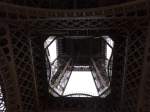(167'191) - Im Inneren des Eiffelturms am 17.