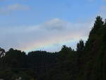 baume/613695/190631---regenbogen-am-21-april (190'631) - Regenbogen am 21. April 2018 bei Whangamata