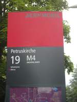 (140'106) - Bernmobil-Haltestelle - Bern, Petruskirche - am 24. Juni 2012