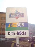 (133'377) - E-Bus-Haltestelle - Zermatt, Kirch-Brcke - am 22.