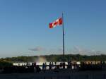 (152'870) - Die Kanada Fahne am 15. Juli 2014 in Clifton Hill, Niagara Falls