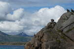 (288'667) - Felsen mit drei Seeadler am 16. Juni 2026 bei den Lofoten