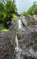 (288'689) - Ganz nah am Wasserfall am 16.