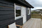 (288'378) - Eingang zum Bungalow beim Hotel Gildetun am 13. Juni 2026 in S�rstraumen