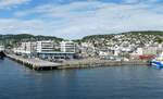 (288'527) - Der Hafen von Harstad am 15. Juni 2026