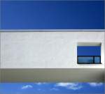 Wohnen in Stuttgart: schienbar schwebendes Bauteil.