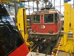 Elektrische Lokomotiven/789718/240528---sbb-lokomotive---nr-11133 (240'528) - SBB-Lokomotive - Nr. 11'133 - am 2. Oktober 2022 in Yverdon, Dpt