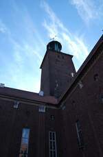 (287'835) - Im Innenhof des Rathauses am 9.