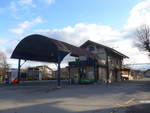 (223'112) - Der Bahnhof Thurnen mit seinem historischen Runddach am 26. Dezember 2020