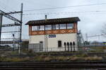(282'868) - Altes Stellwerk am 6. Dezember 2025 im Bahnhof Kerzers