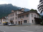 (174'834) - Hotel Posta, Post und Bushaltestelle am 10. September 2016 in Olivone, Posta