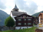 (194'806) - Kirche und Gemeindeverwaltung am 15. Juli 2018 in Tschiertschen