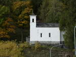(241'213) - Kapelle San Pietro am 13. Oktober 2022 in Poschiavo