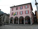 (241'358) - Post- und Gemeindehaus am 14. Oktober 2022 in Intragna
