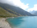 (220'520) - Der Stausee Lac de Moiry am 6. September 2020 in Moiry