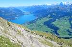(279'819) - Thuner- und Brienzersee mit Niesenbahn - Nr. 3 - am 31. August 2025 vom Niesen aus